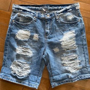 Special A distressed destroyed demin shorts size small